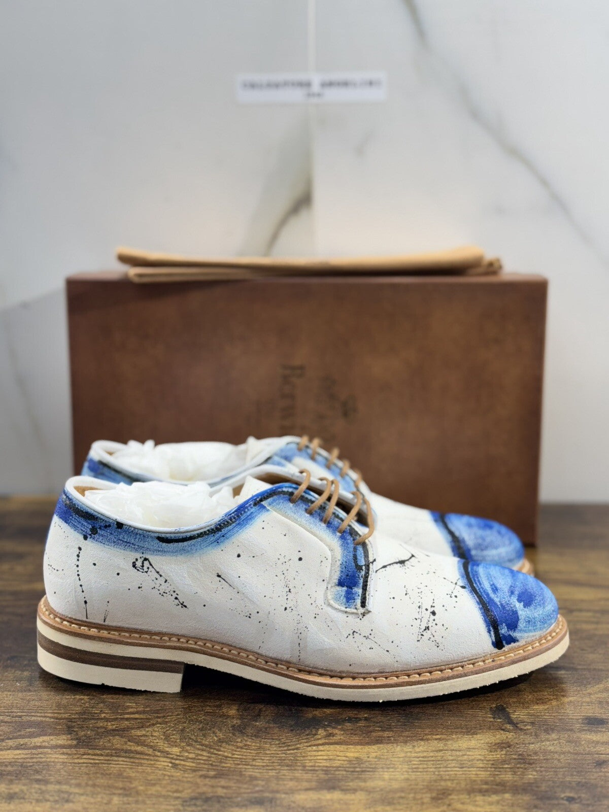 Berwick 1707 Derby Uomo Suede Bianco Limited Edit. Dipinta A Mano Vibram 45