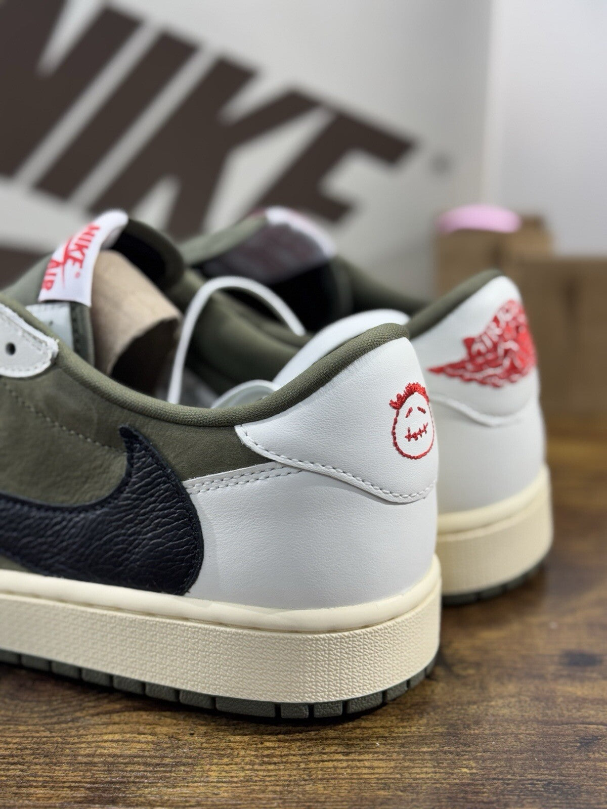 Nike Air Jordan 1 Low Olive X Travis Scott Limited Edition Luxury 46