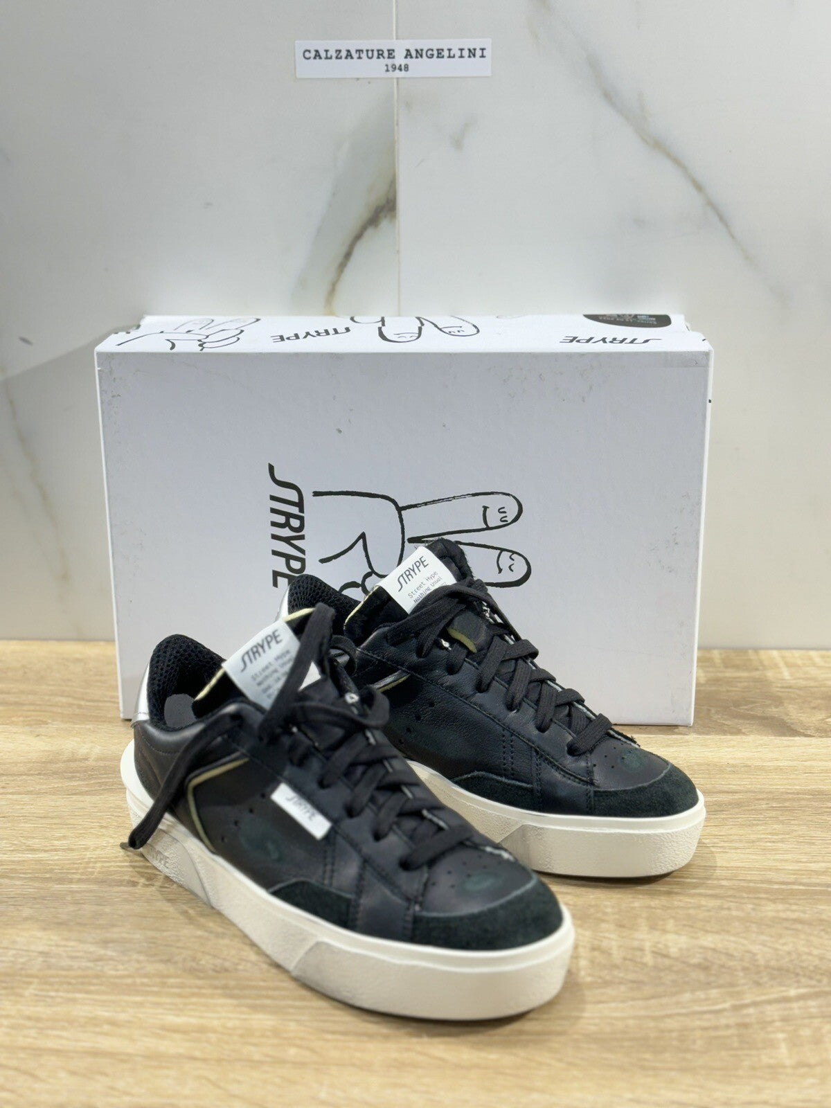 Strype Sneaker Donna In Pelle Nera Casual Donna Shoes 39