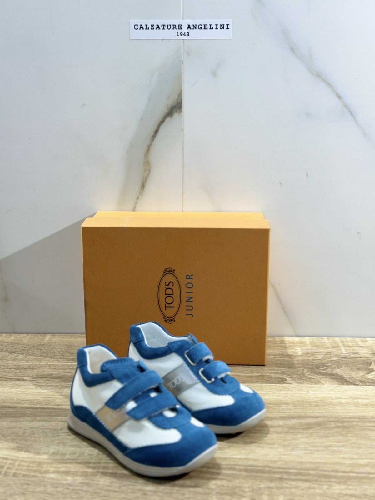 Tod’s Junior Sneaker Velcro Bambino Pelle Azzurro Luxury Tod’s Kids Shoes 24
