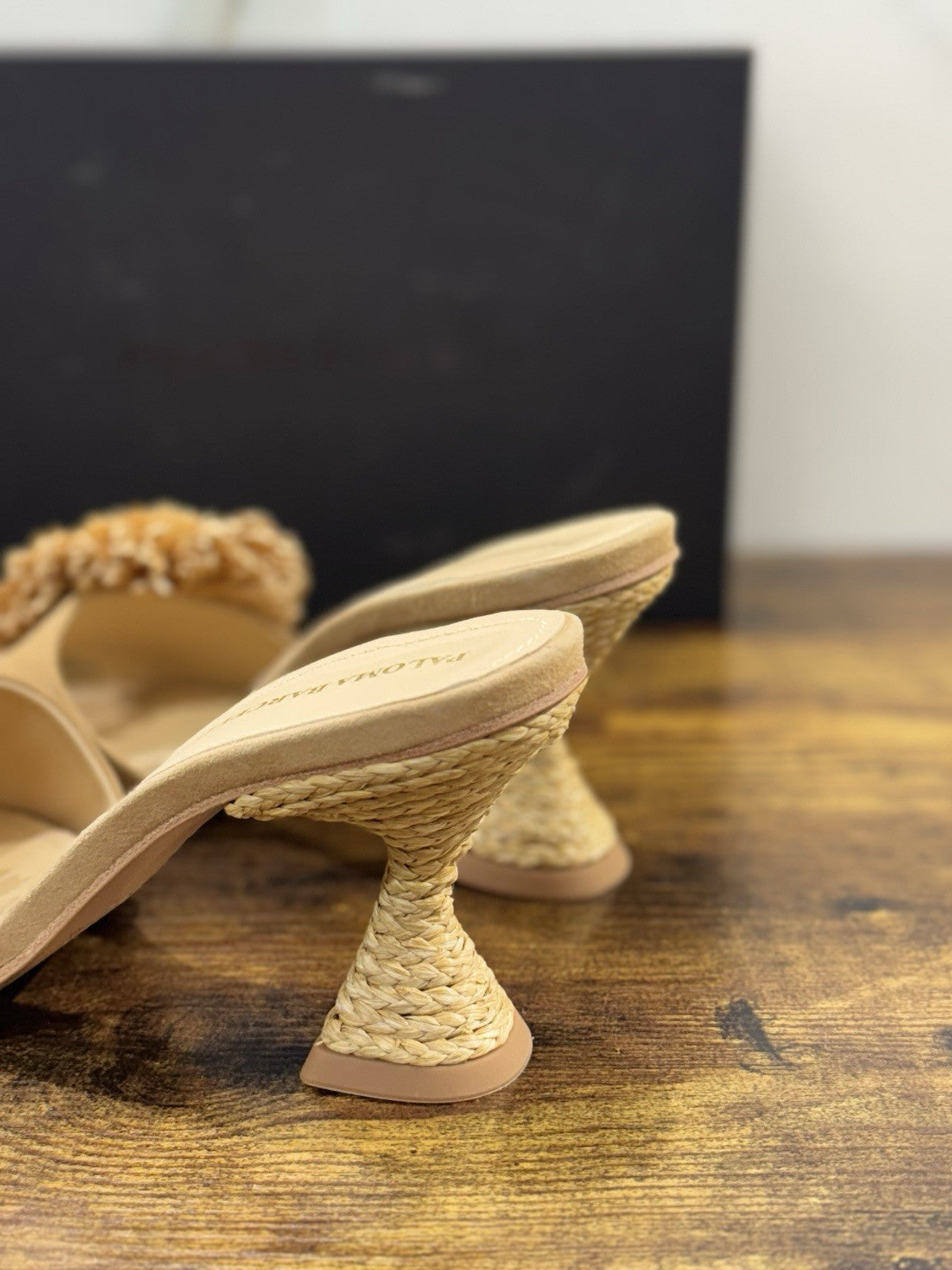 Paloma Barcelo’ Sandalo Donna Pelle Suede Beige Con Tacco Akira Donna 40