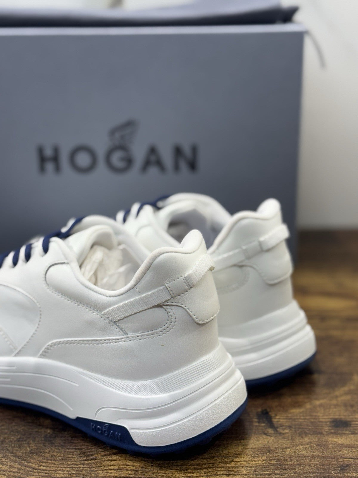 Hogan New Hyperlight Sneaker Pelle Bianca Memory Foam Luxury Hogan Uomo 42.5