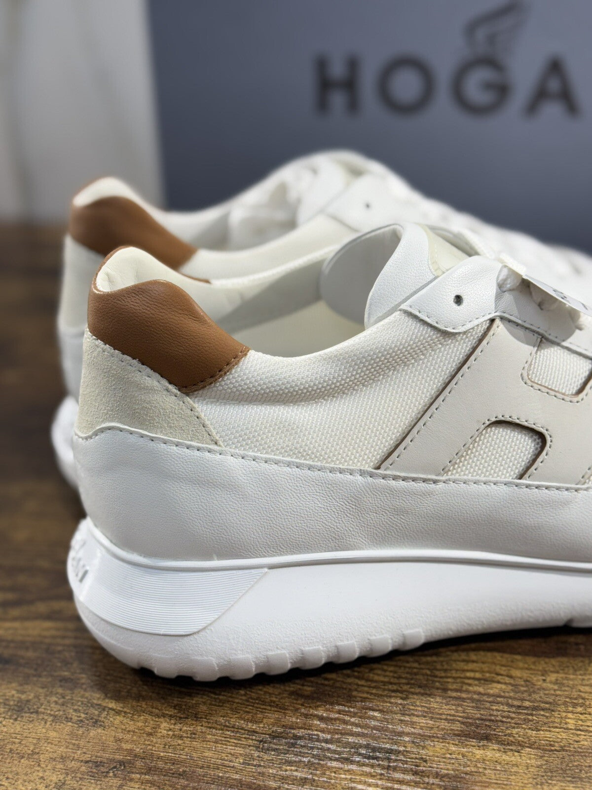 Hogan Interactive sneaker Pelle Bianca memory foam Luxury Hogan Men 43.5
