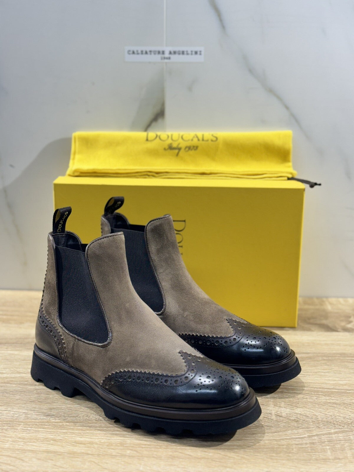 Doucal’s Chelsea Boot Pelle Cacao Luxury Men Doucal’s Shoes Boot 40