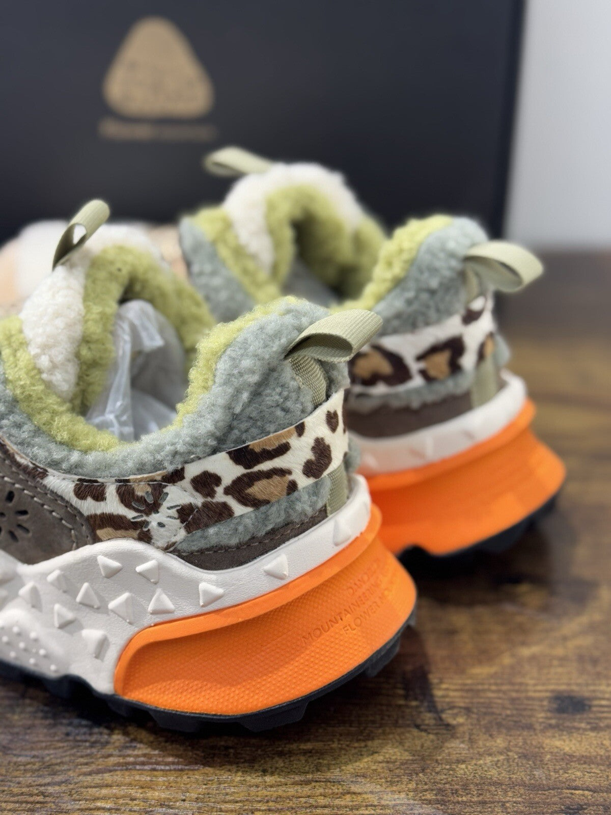 Flower Mountain Kotetsu Suede Sneaker Donna Teddy Casual Woman Sneaker 40