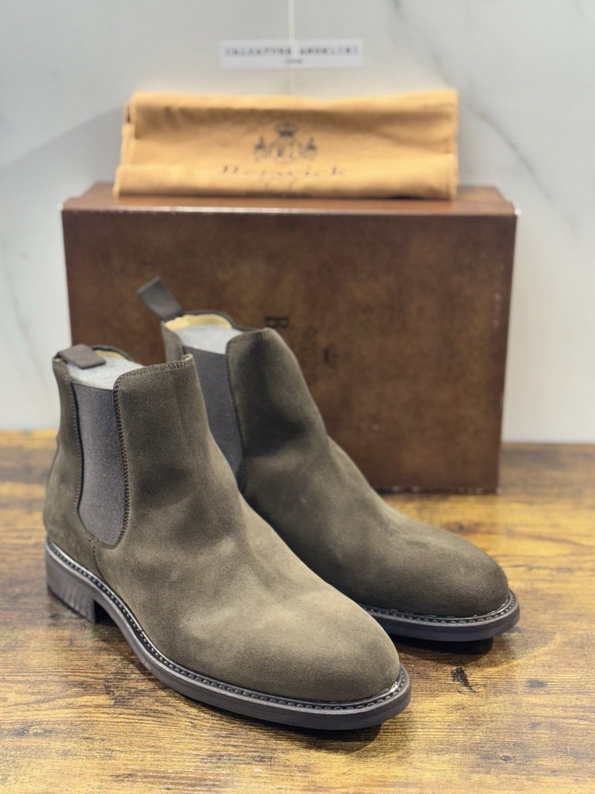 Berwick 1707 Chelsea Boot Uomo Suede Terra Fondo Dainite Uomo 43.5