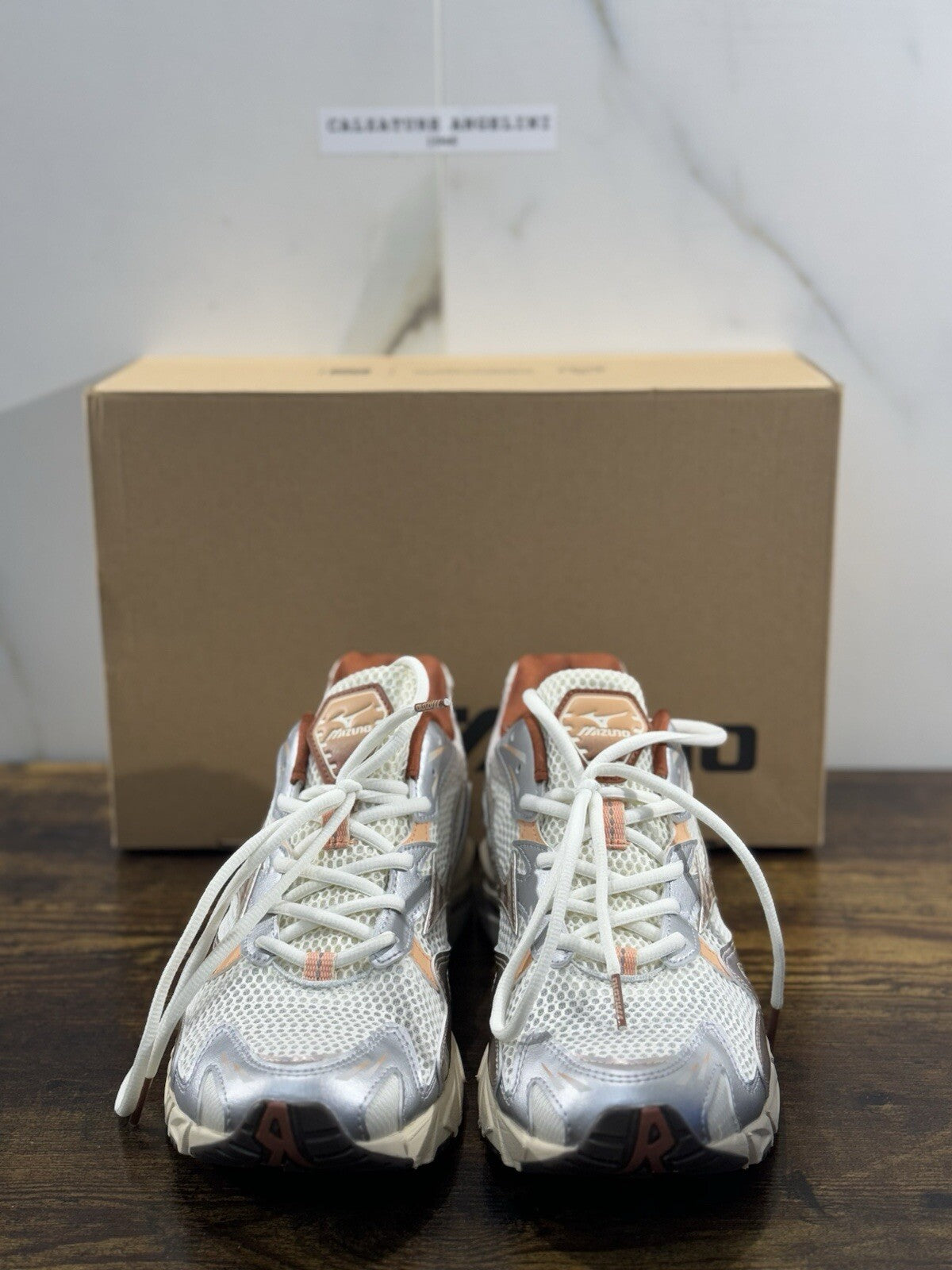 Mizuno Sneaker Uomo Wave Rider 10 Bianca Grey Heritage Casual 42