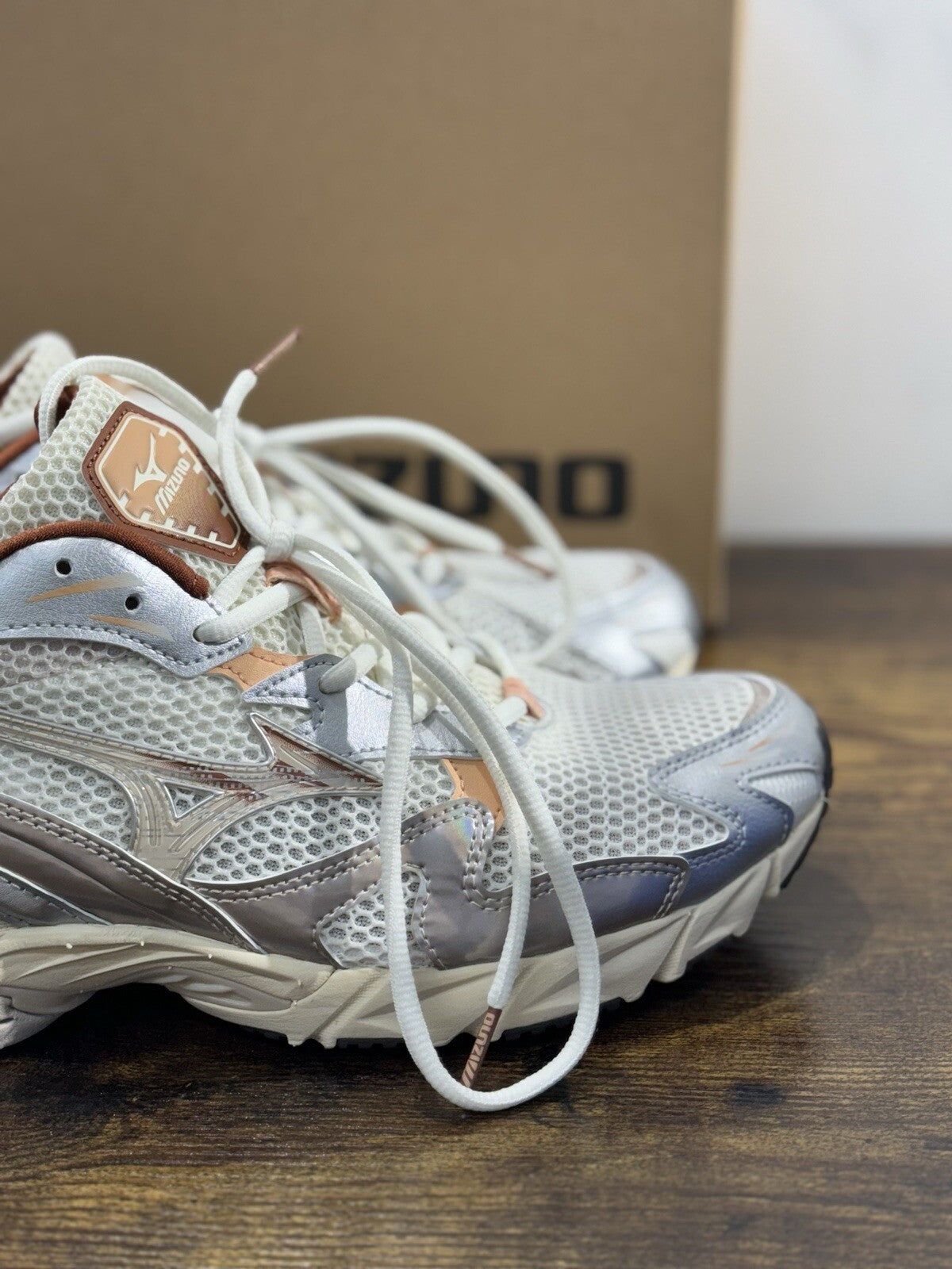 Mizuno Sneaker Uomo Wave Rider 10 Bianca Grey Heritage Casual 42