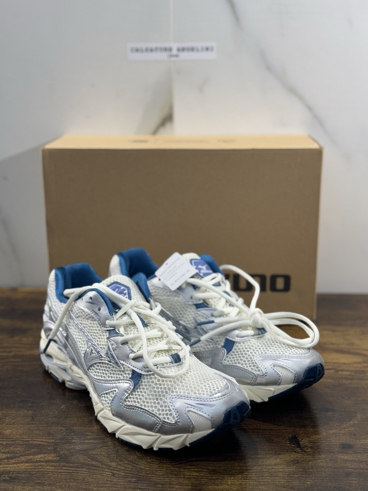 Mizuno Sneaker Uomo Wave Rider 10 Bianca Grey Heritage Casual 43