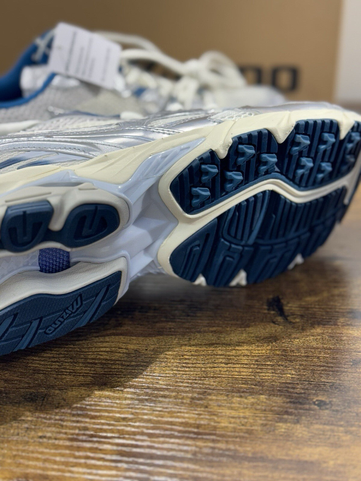 Mizuno Sneaker Uomo Wave Rider 10 Bianca Grey Heritage Casual 43