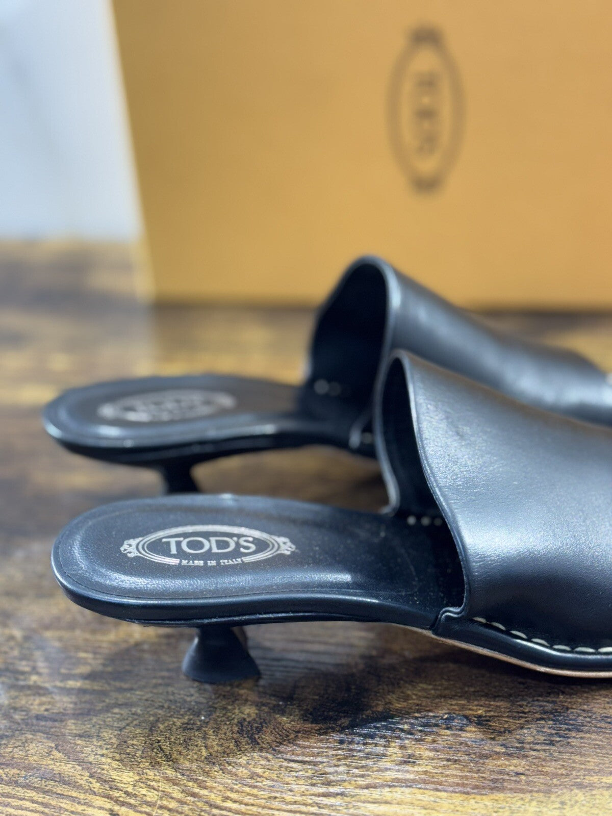 Tod’s Sandalo Donna Pelle Nero Ciabatta Luxury Tod’s Woman Shoe 39
