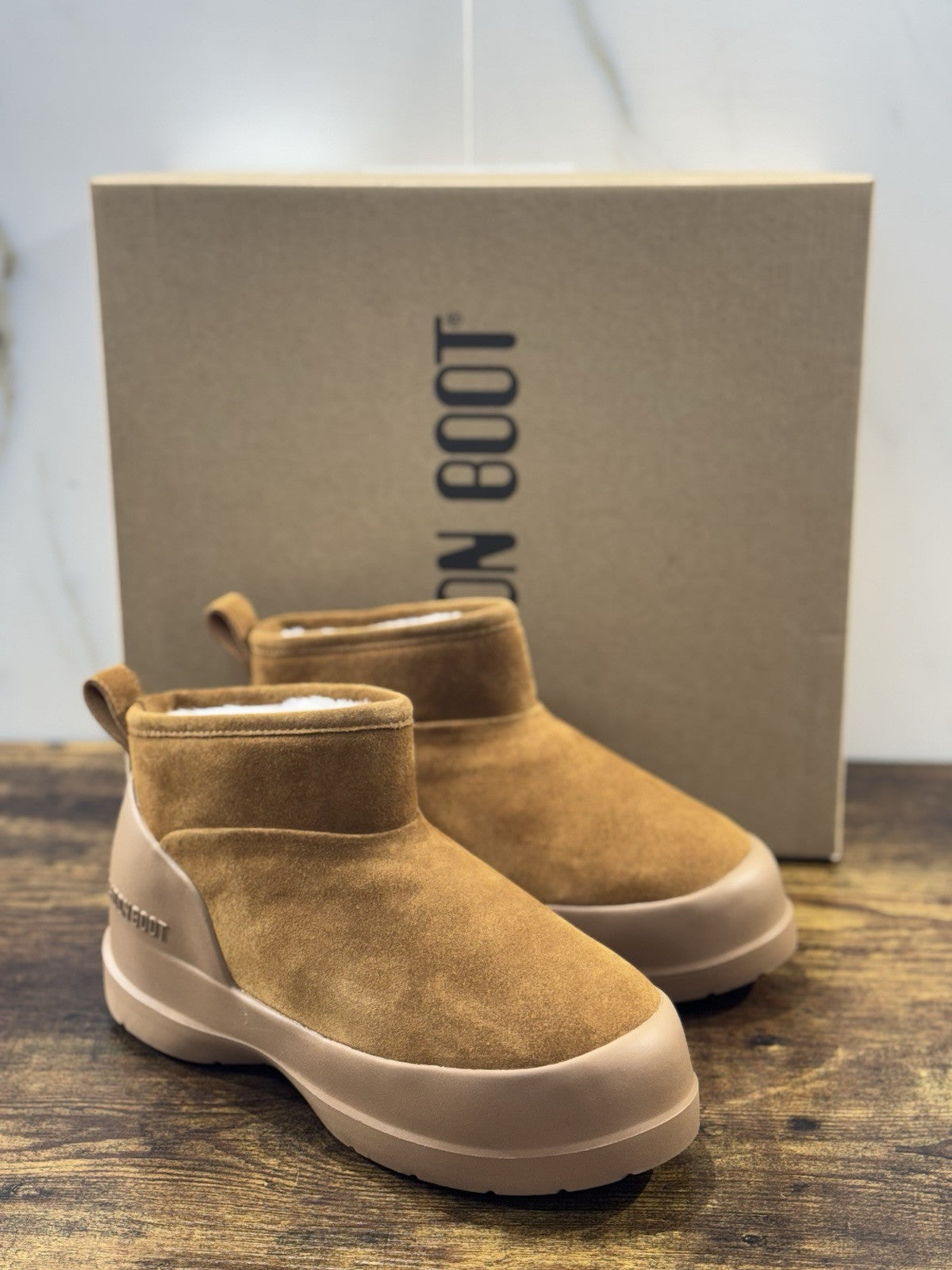 Moon Boot Luna Low Boot Suede Cognac Casual Icon Mountain Boot 39