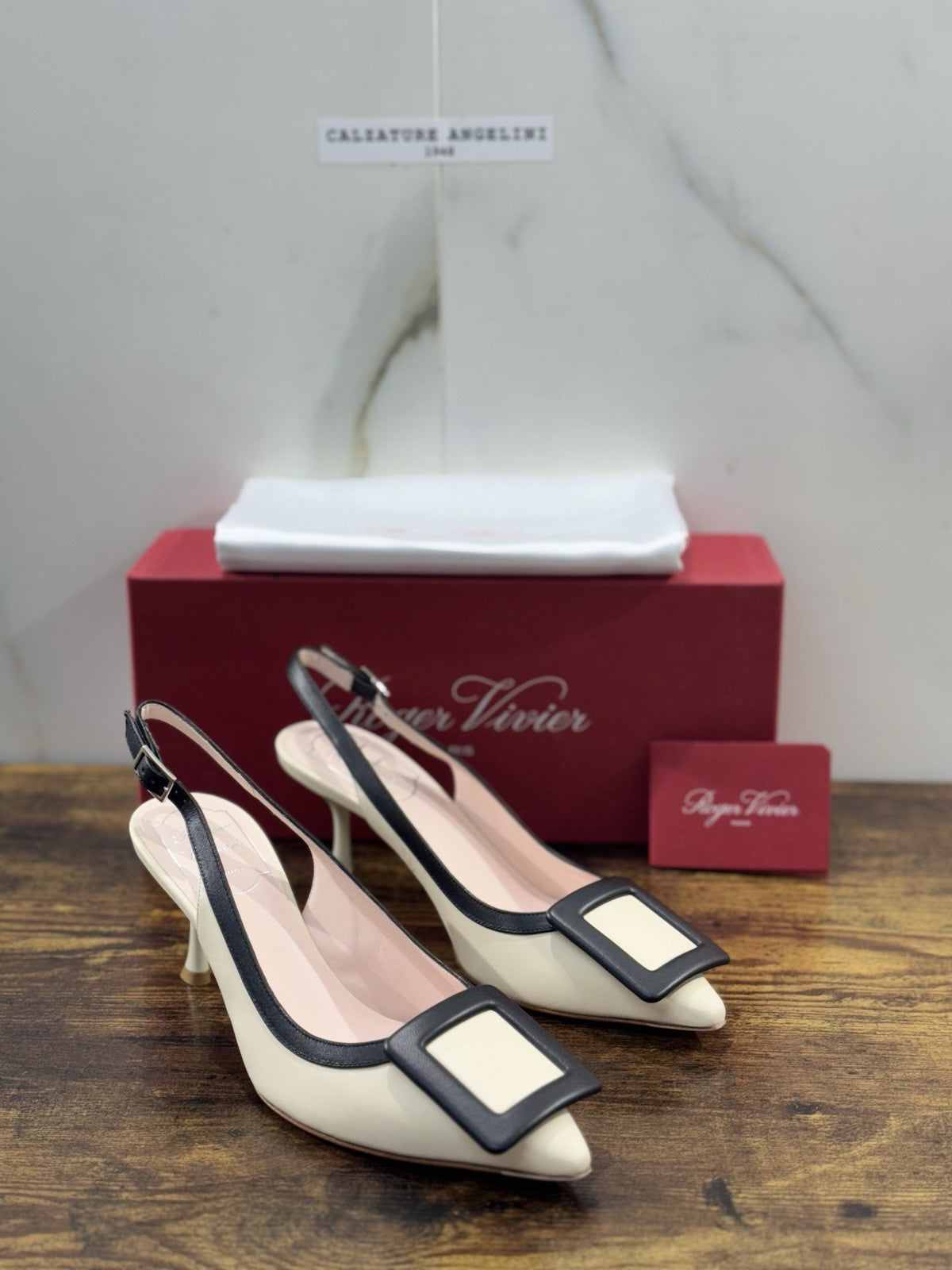 Roger Vivier Décolletés Slingback Viv' In The City in pelle Nero Luxury 37.5