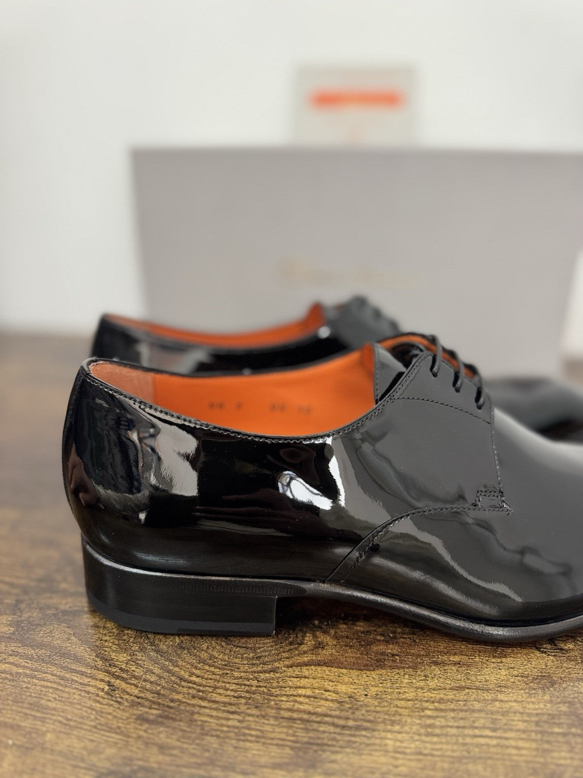 Santoni Stringata In Pelle Vernice Nera  Luxury Scarpa Santoni Uomo 43