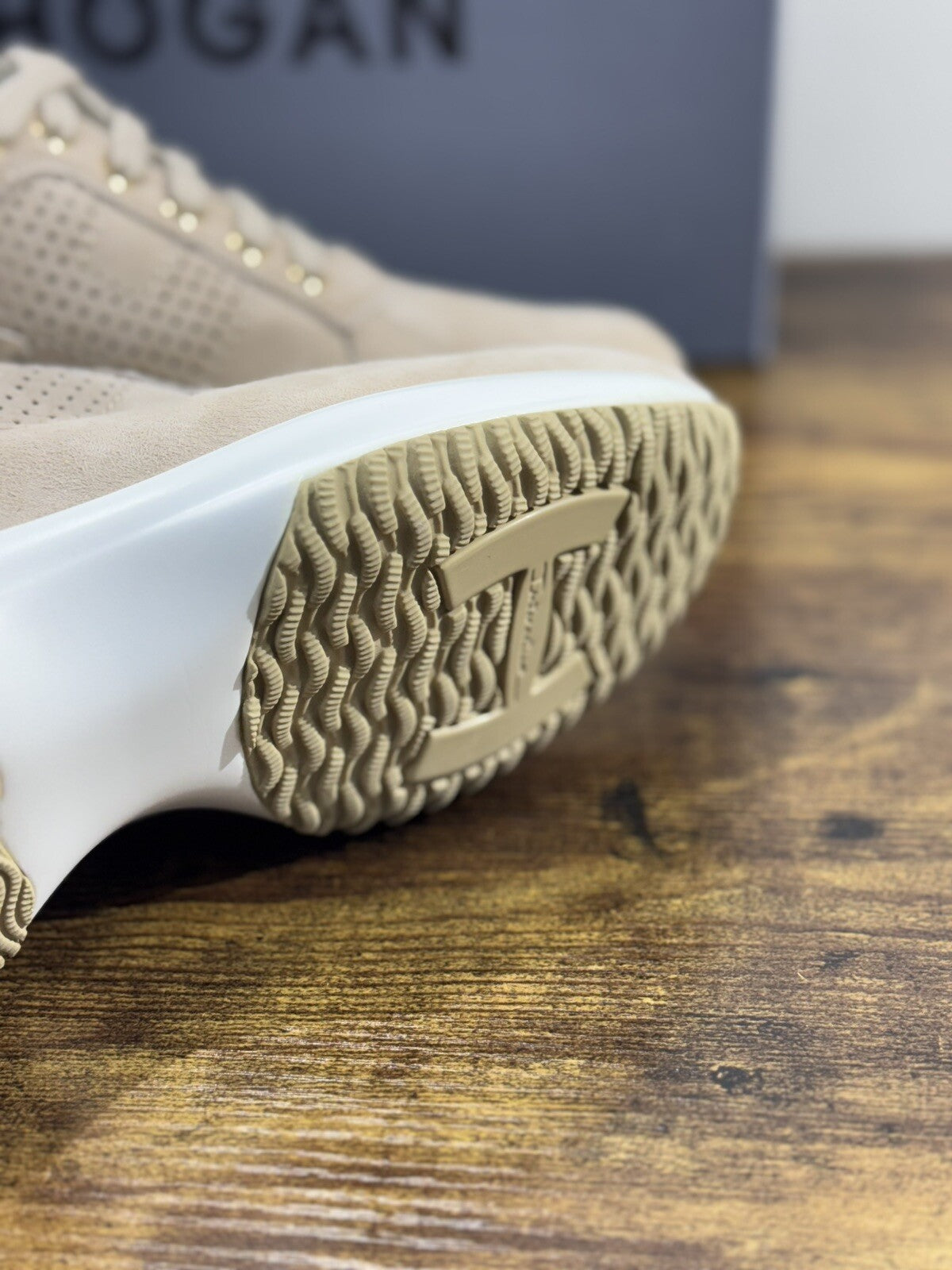 Hogan Interactive Donna Sneaker  Suede Beige   Luxury Hogan Woman H Forata 41