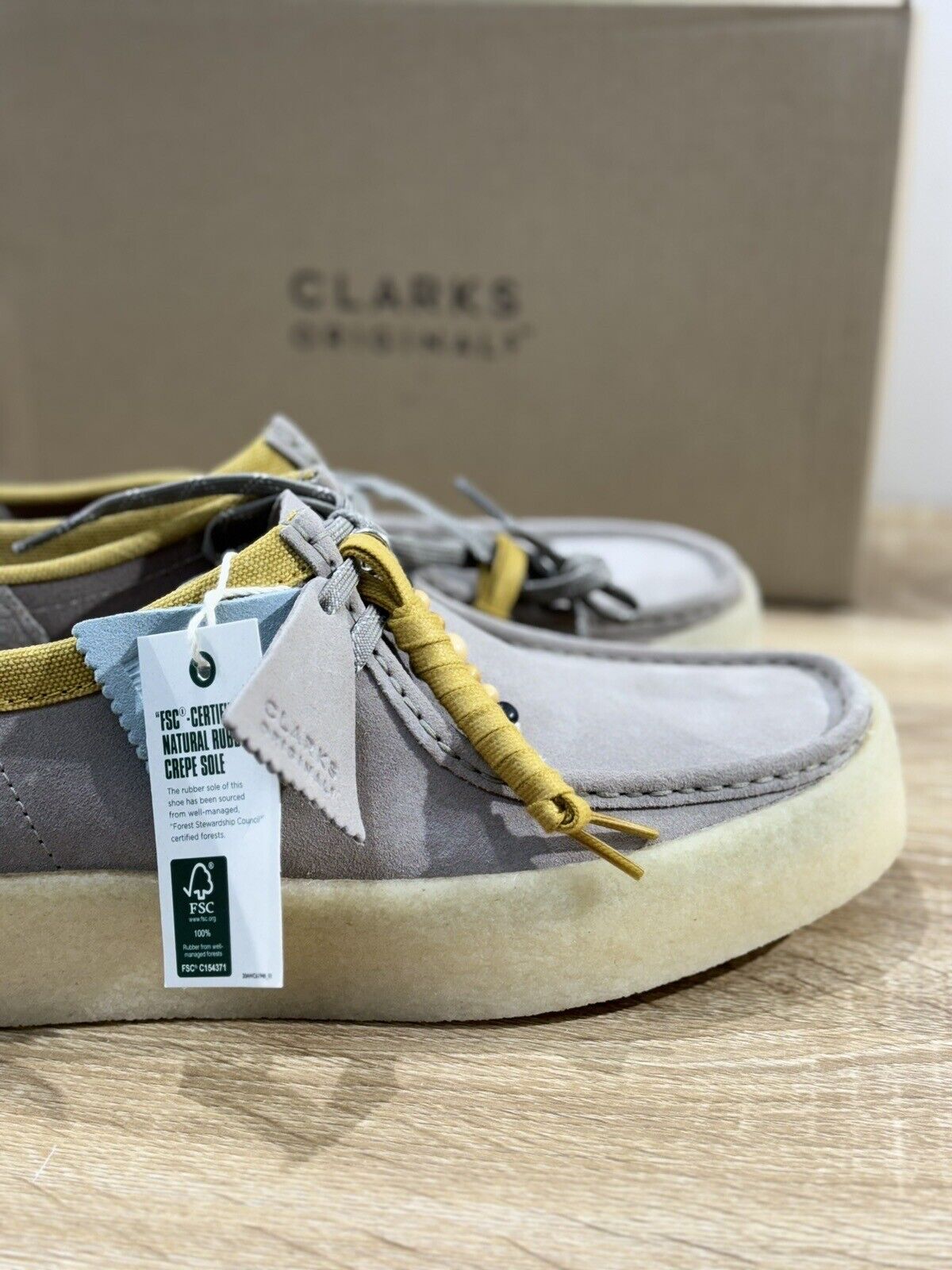 Clarks Wallabee Cup Scarpa Uomo Stone Suede Icon Clarks Men Shoes 42