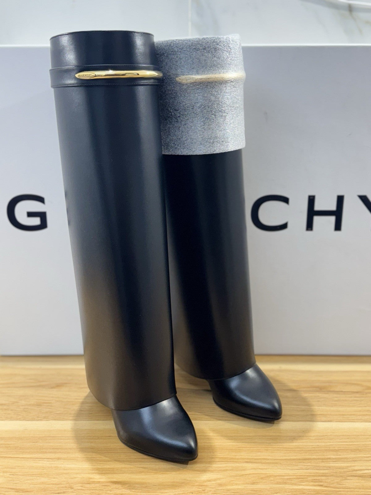 Givenchy Stivali Shark Pinch In Pelle Nero Luxury Donna 36