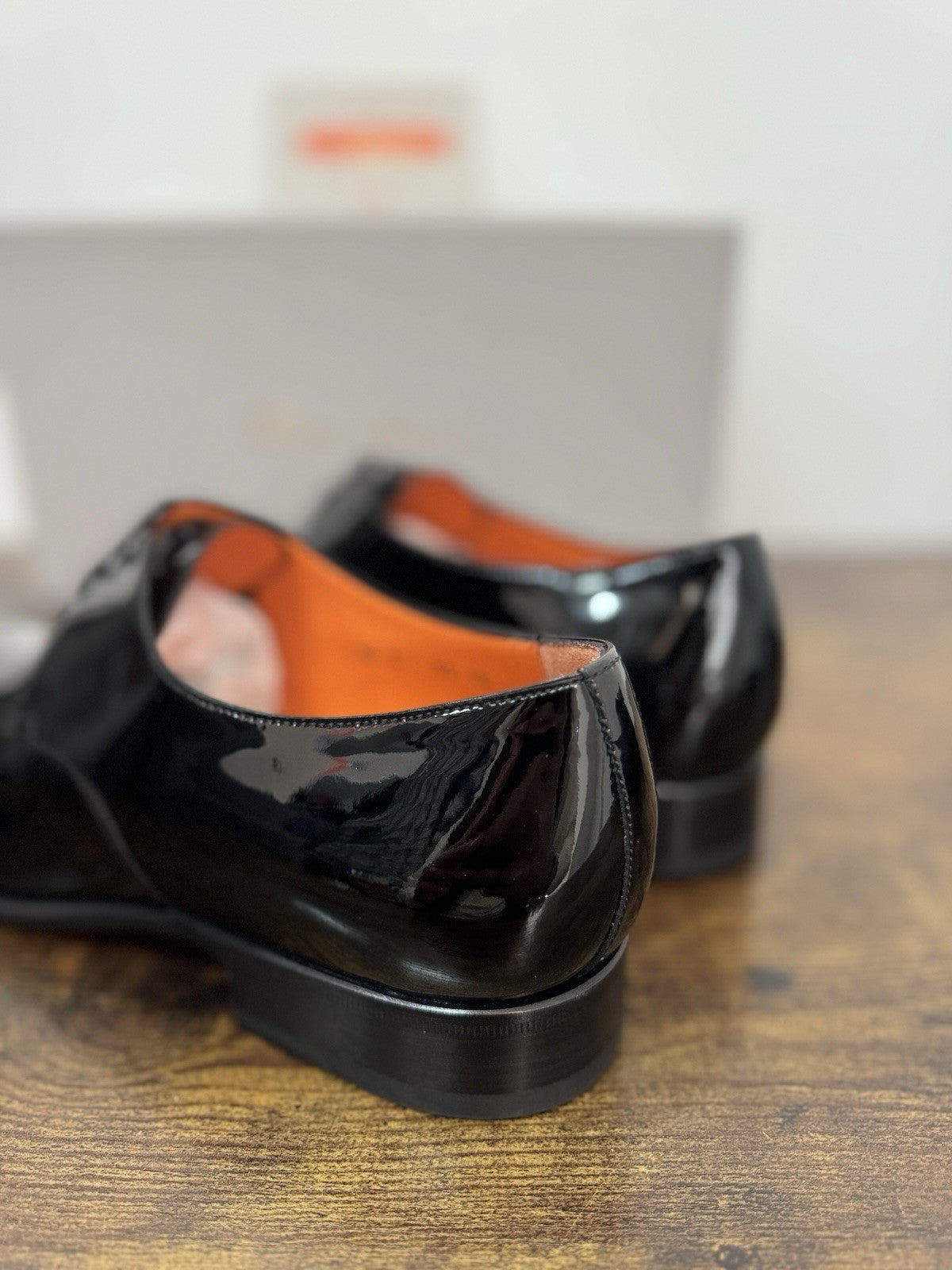 Santoni Stringata In Pelle Vernice Nera  Luxury Scarpa Santoni Uomo 43