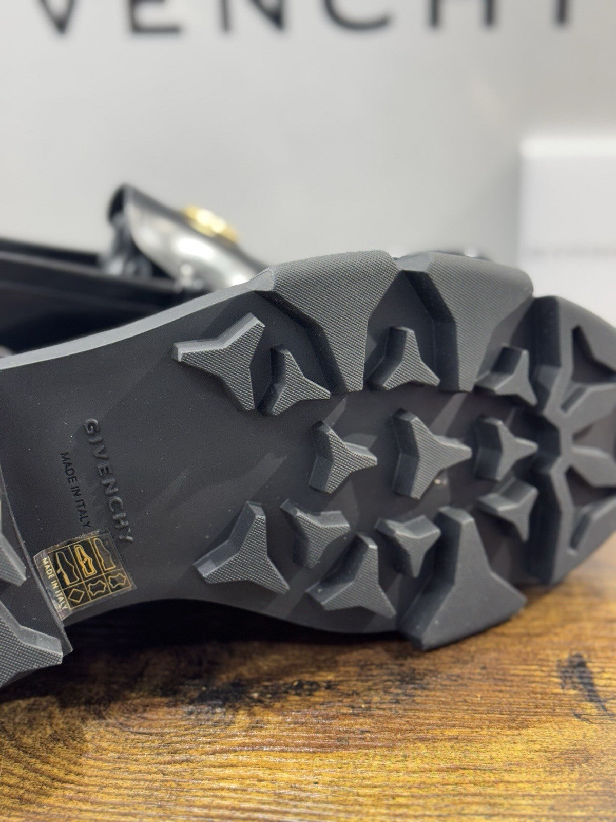 Givenchy Terra  Mocassino Logo 4 G  Pelle Nero Donna 36