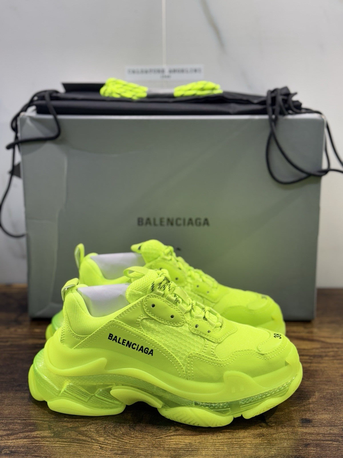 Balenciaga Triple S Clear Sole Fluo  Casual Luxury Balenciaga Donna 38