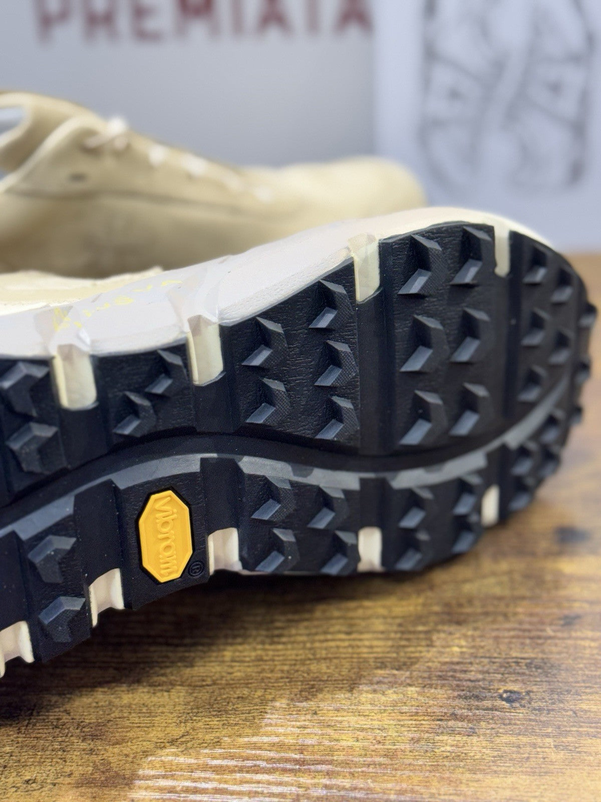 Premiata Sneaker Devind 446 Vibram Sole Beige  Casual Premiata Scarpa Donna 36