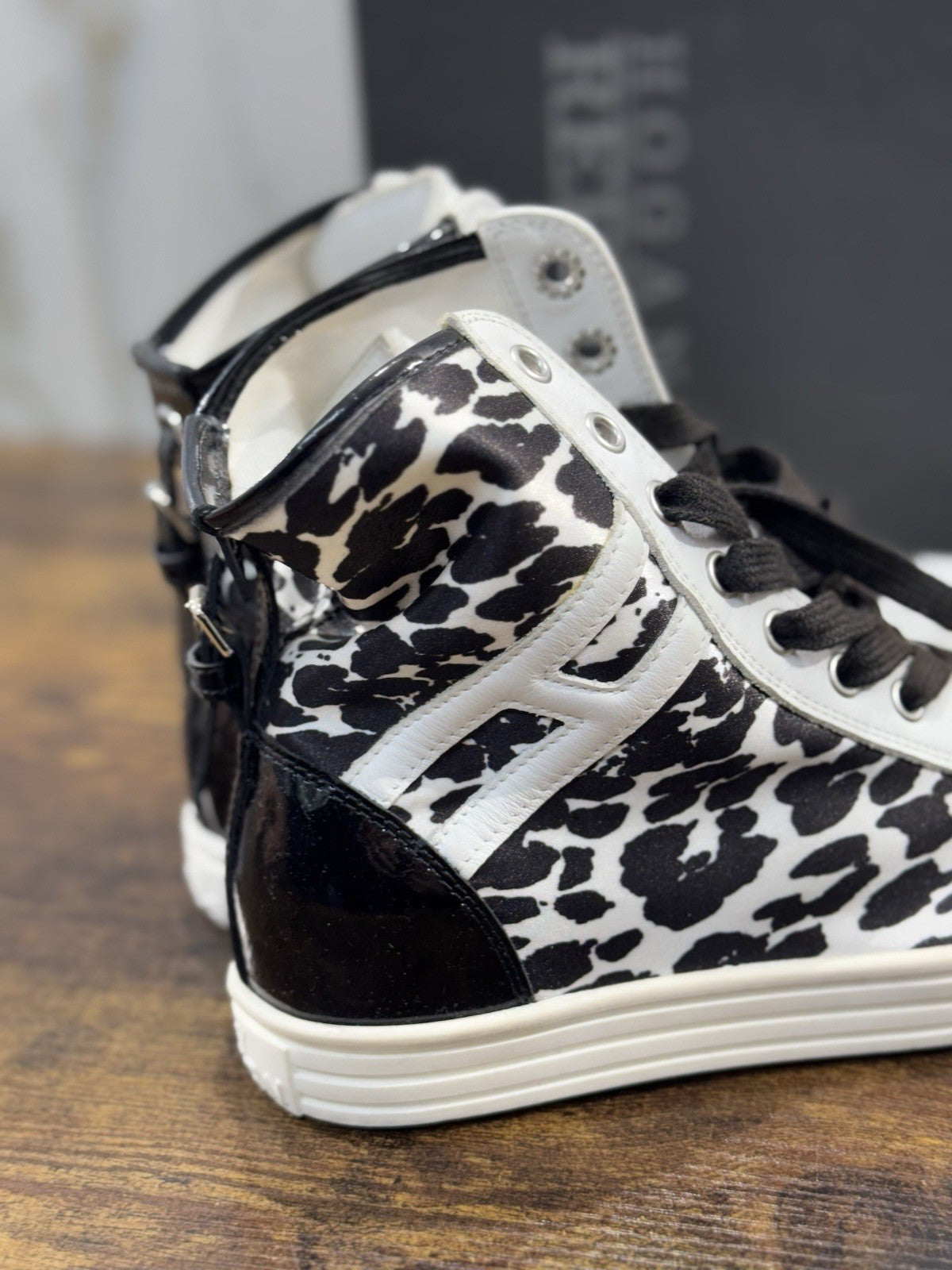 Hogan Rebel Sneaker Bianco Nero Casual Hogan Donna 35