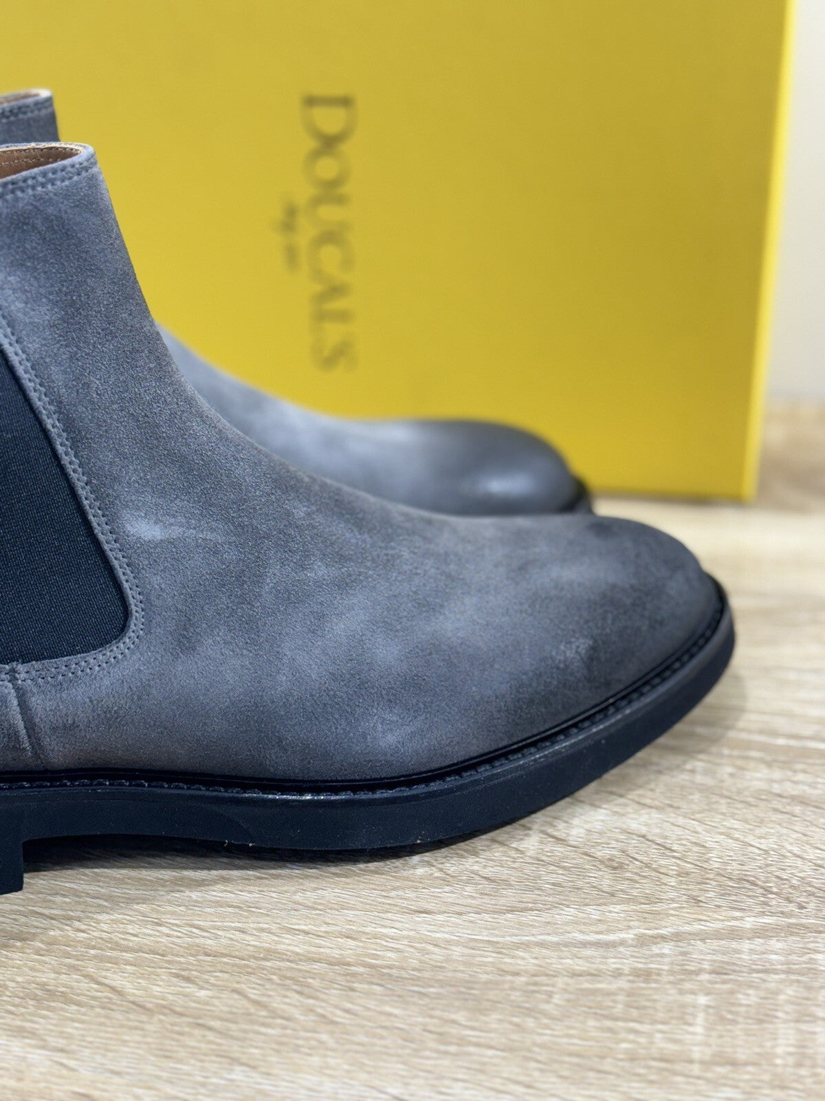 Doucal’s Chelsea Boot   Pelle Suede Grey    Luxury Men Doucal’s Shoes Boot 42.5