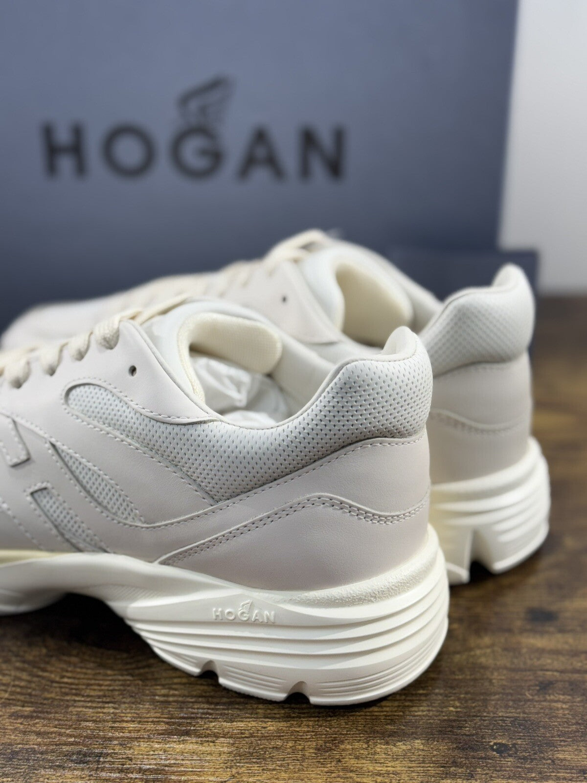 Hogan H665   sneaker Pelle Bianca   memory foam Luxury Hogan Men 41