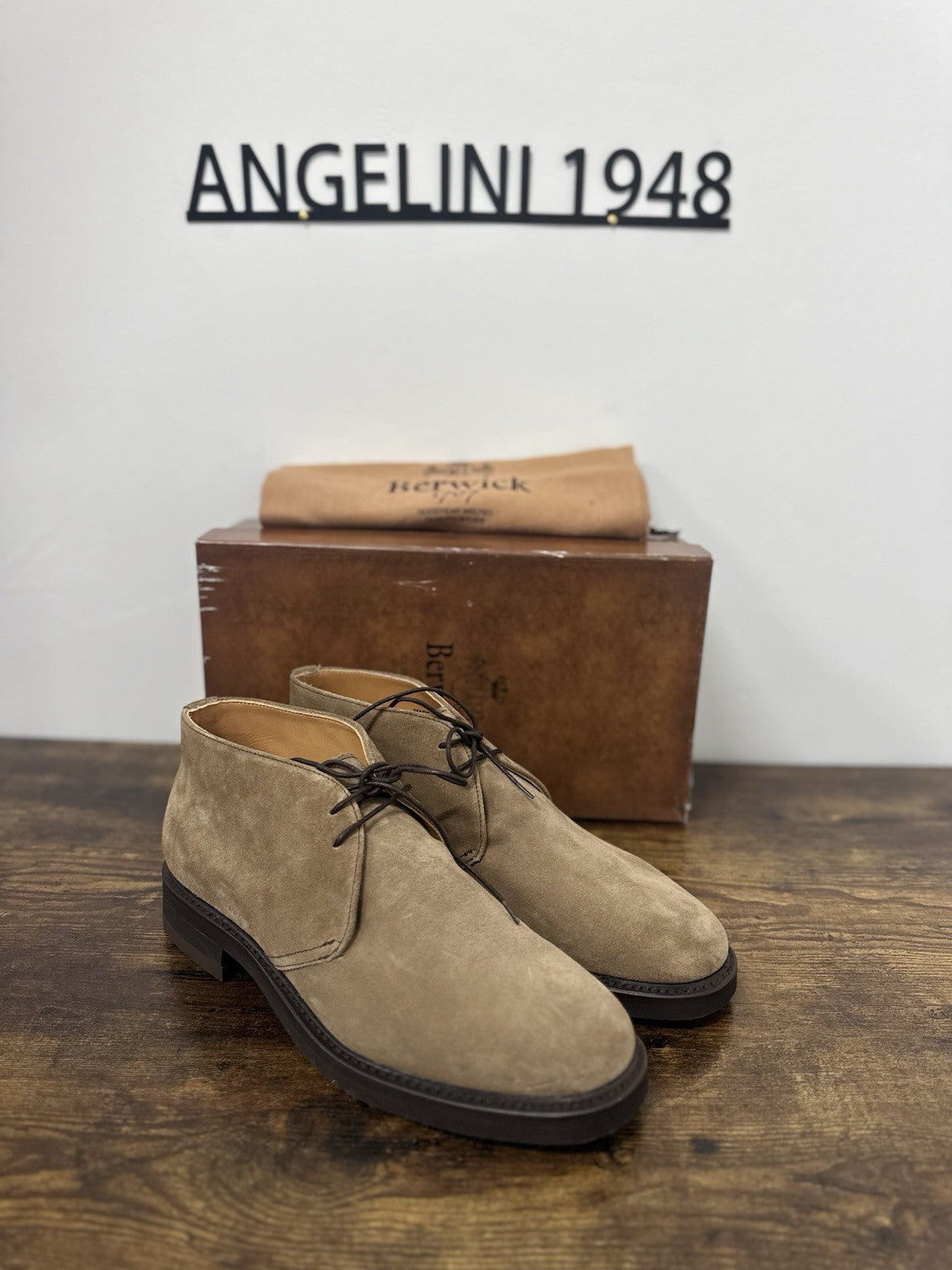 Berwick 1707 Polacchino Tabacco  Suede Fondo Vibram Uomo 39.5