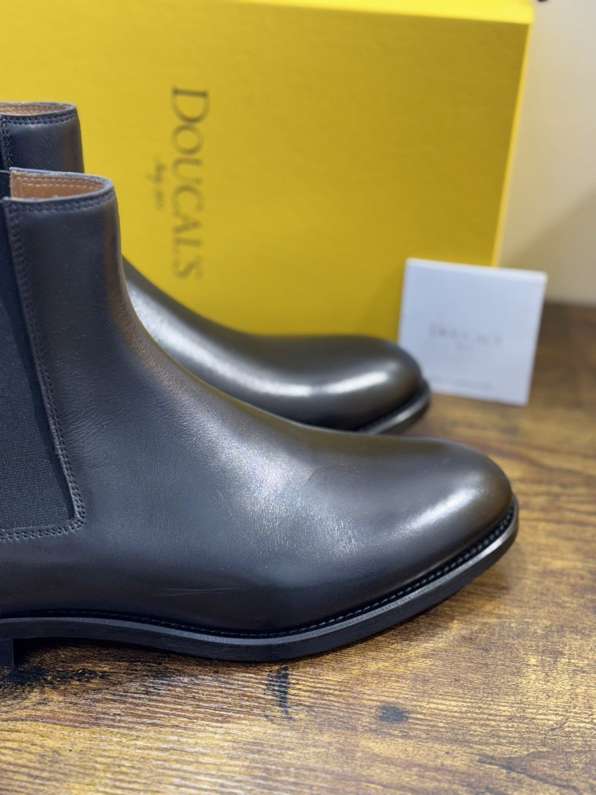 Doucal’s Scarpa Uomo Chelsea Boot Nero   Pelle    Luxury Men Doucal’s Shoes 44