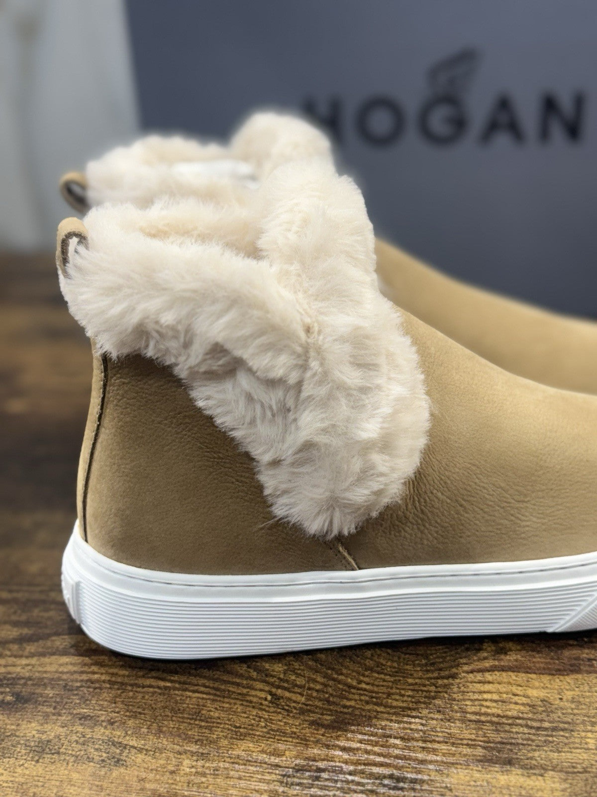Hogan H366 Stivaletto Winter Feeling Pelle Nabuk Beige  Casual Hogan Donna 38