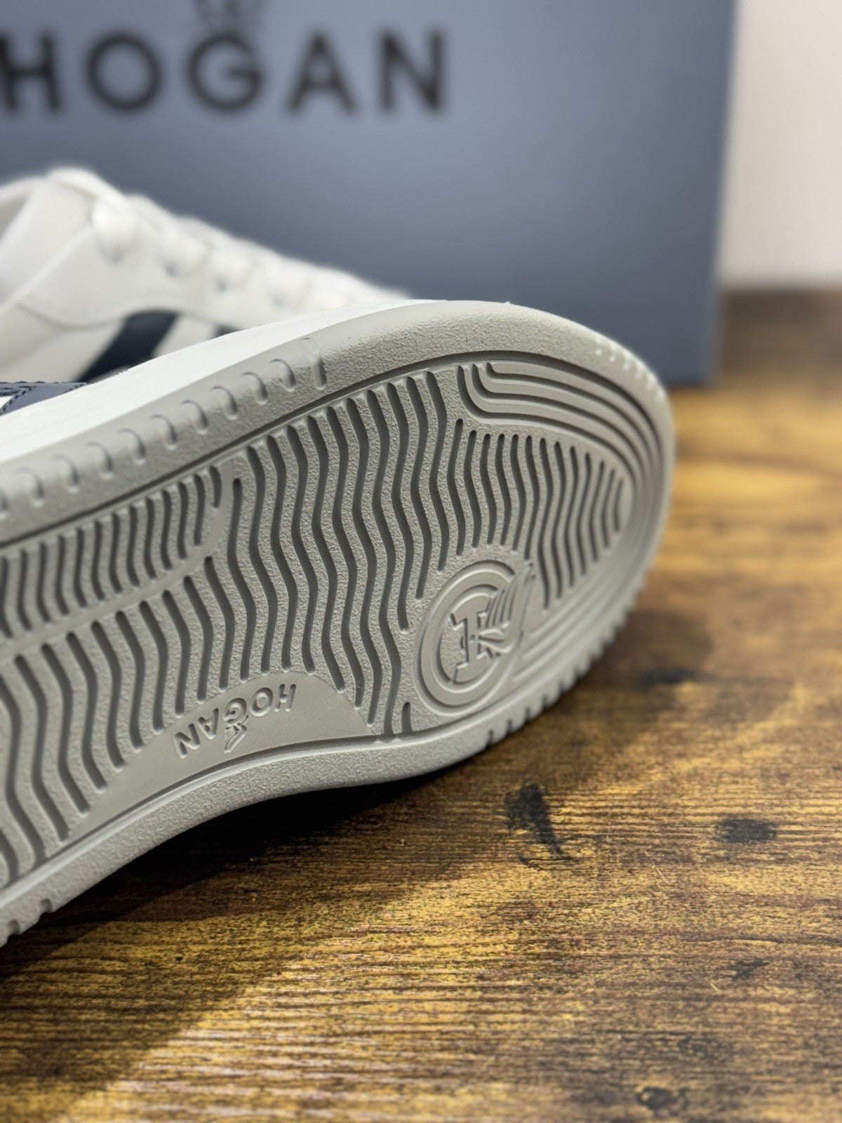 Hogan H630 Sneaker Pelle Bianca Memory Foam Scarpa Hogan Uomo 39
