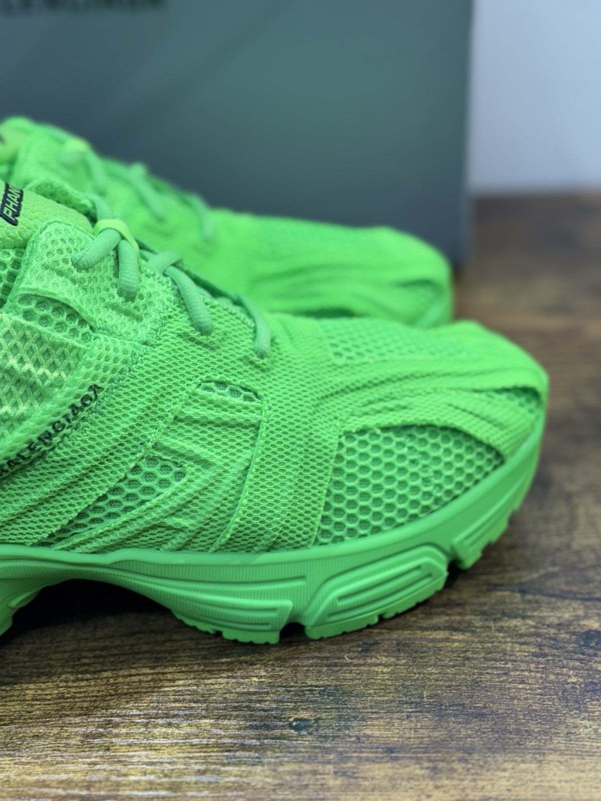 Balenciaga Phantom Sneaker Fluo Green Luxury Balenciaga Uomo 41