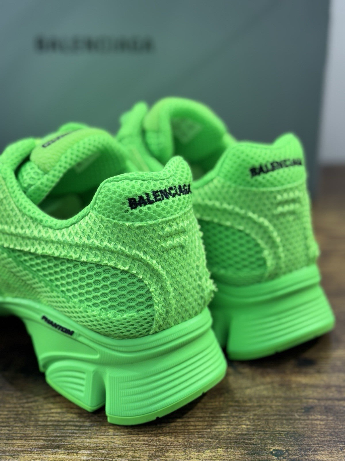 Balenciaga Phantom Sneaker Fluo Green Luxury Balenciaga Uomo 41