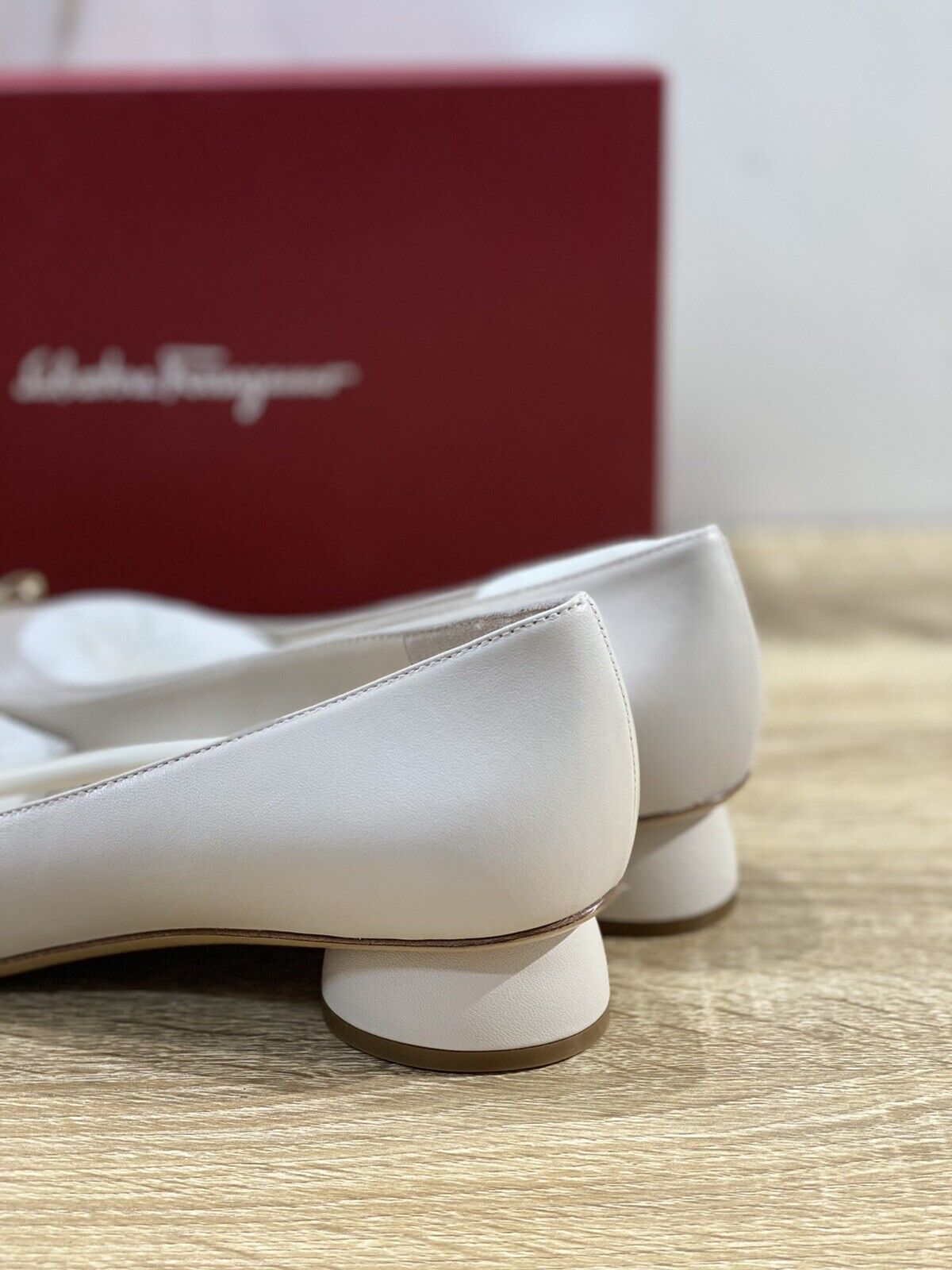 Salvatore Ferragamo Ballerina Vulci In Pelle Bone Luxury Ferragamo Woman 39.5