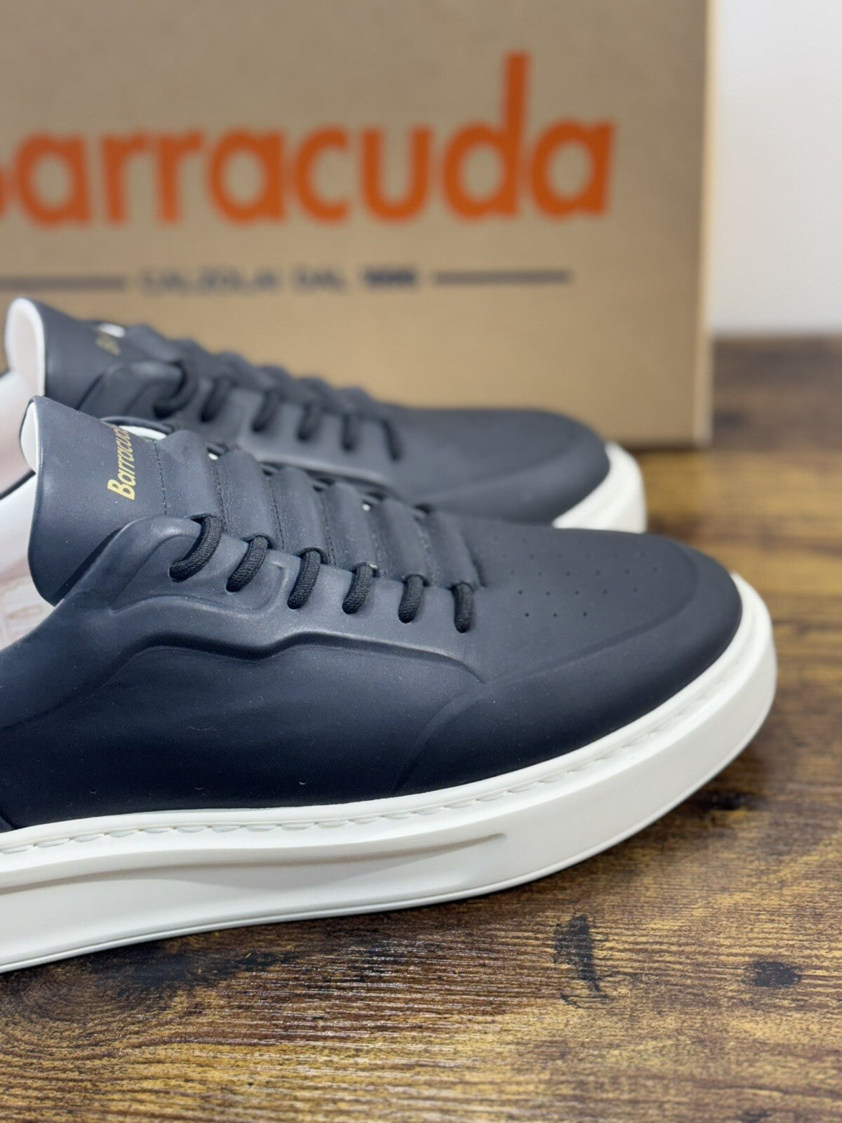 Barracuda Sneaker Donna Pelle Nera  Woman Handmade Sneaker Extra Light 41