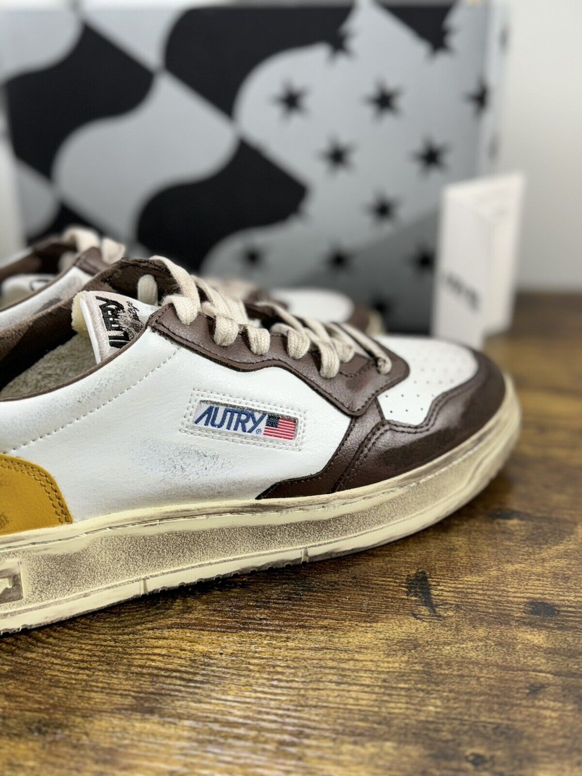 Autry Super Vintage Sneaker Uomo Pelle Bianco Brown  Casual Autry Men Shoes 45