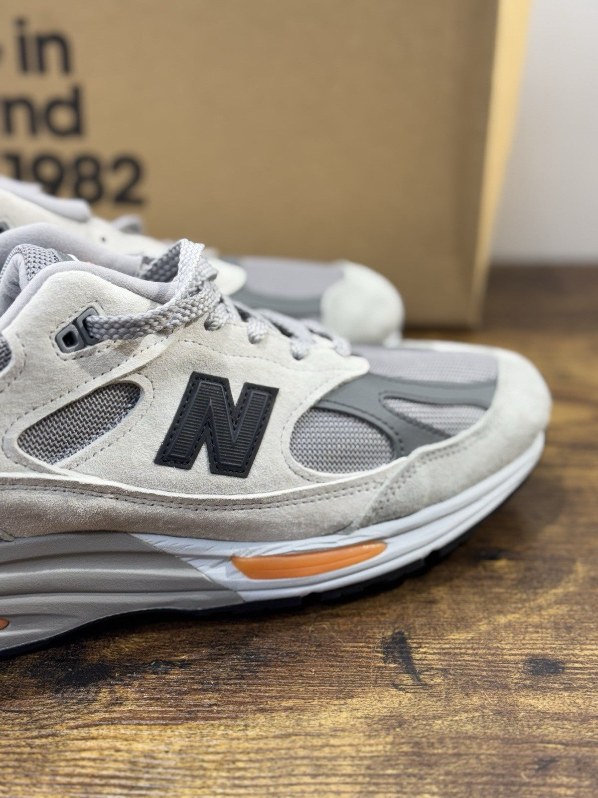 New Balance 991 V2Made In Uk Limited Edition 100% Leather Iconic Grey  Icon 45