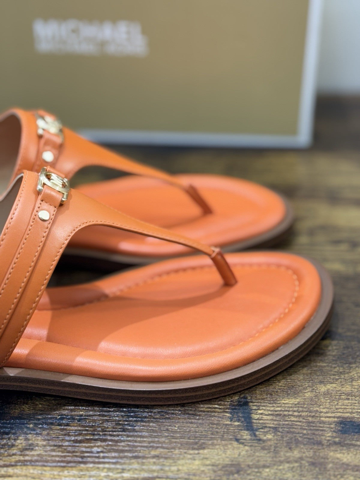 Michael Kors Sandalo Mandy Thong Sandal  Pelle Arancio Donna 37