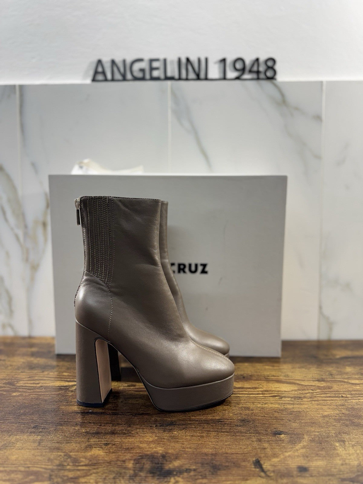 Lola Cruz stivaleletto Donna In Pelle Kaki  luxury boot woman 40