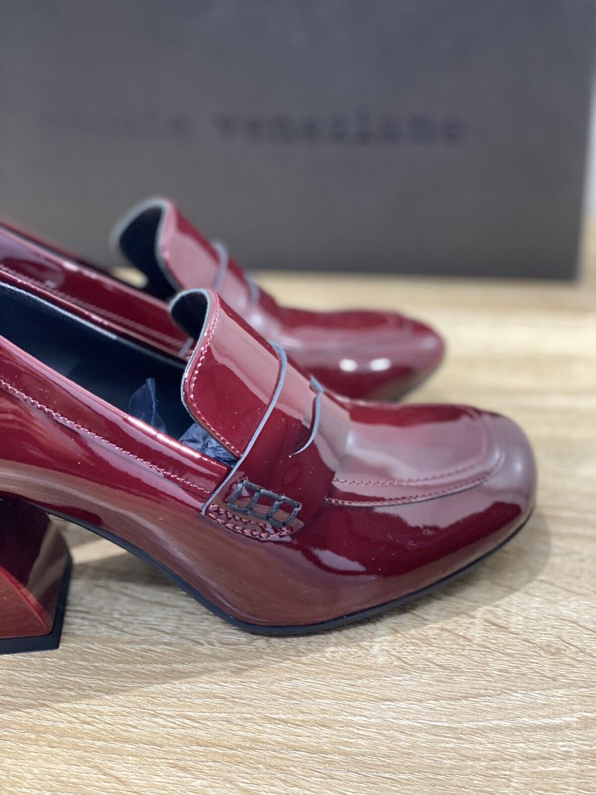 Poesie Veneziane mocassino donna in vernice bordo’ con tacco 36