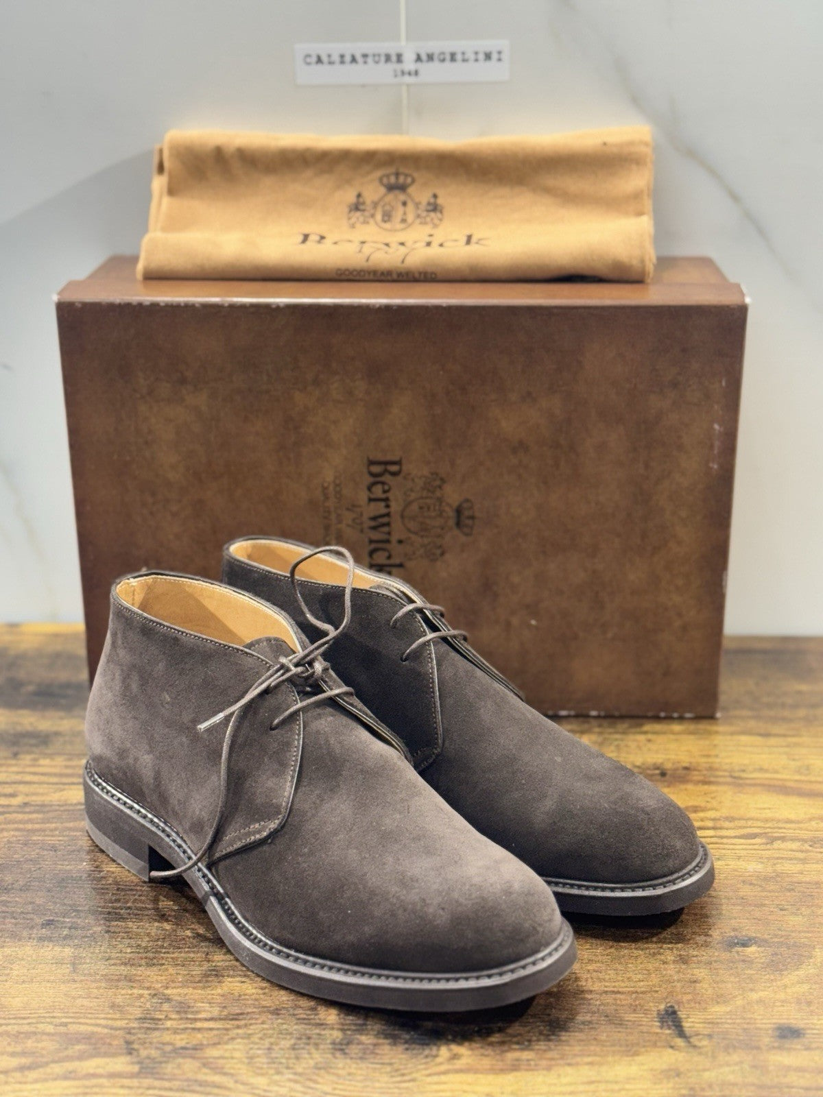 Berwick 1707 Polacchino Testa Moro Suede Fondo Vibram Uomo 40