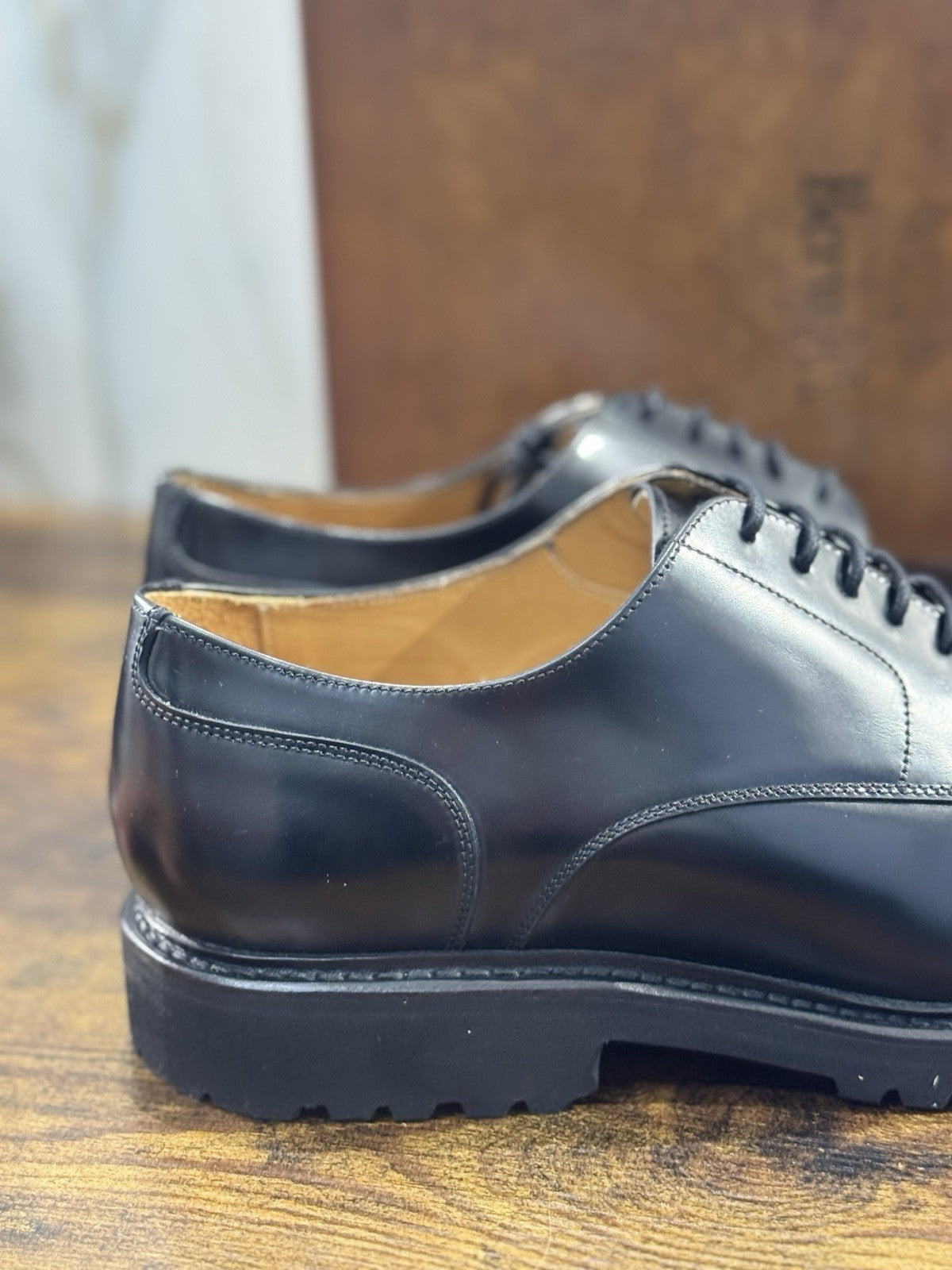 Berwick 1707 Stringata Pelle Nera  Fondo Vibram Uomo 42.5