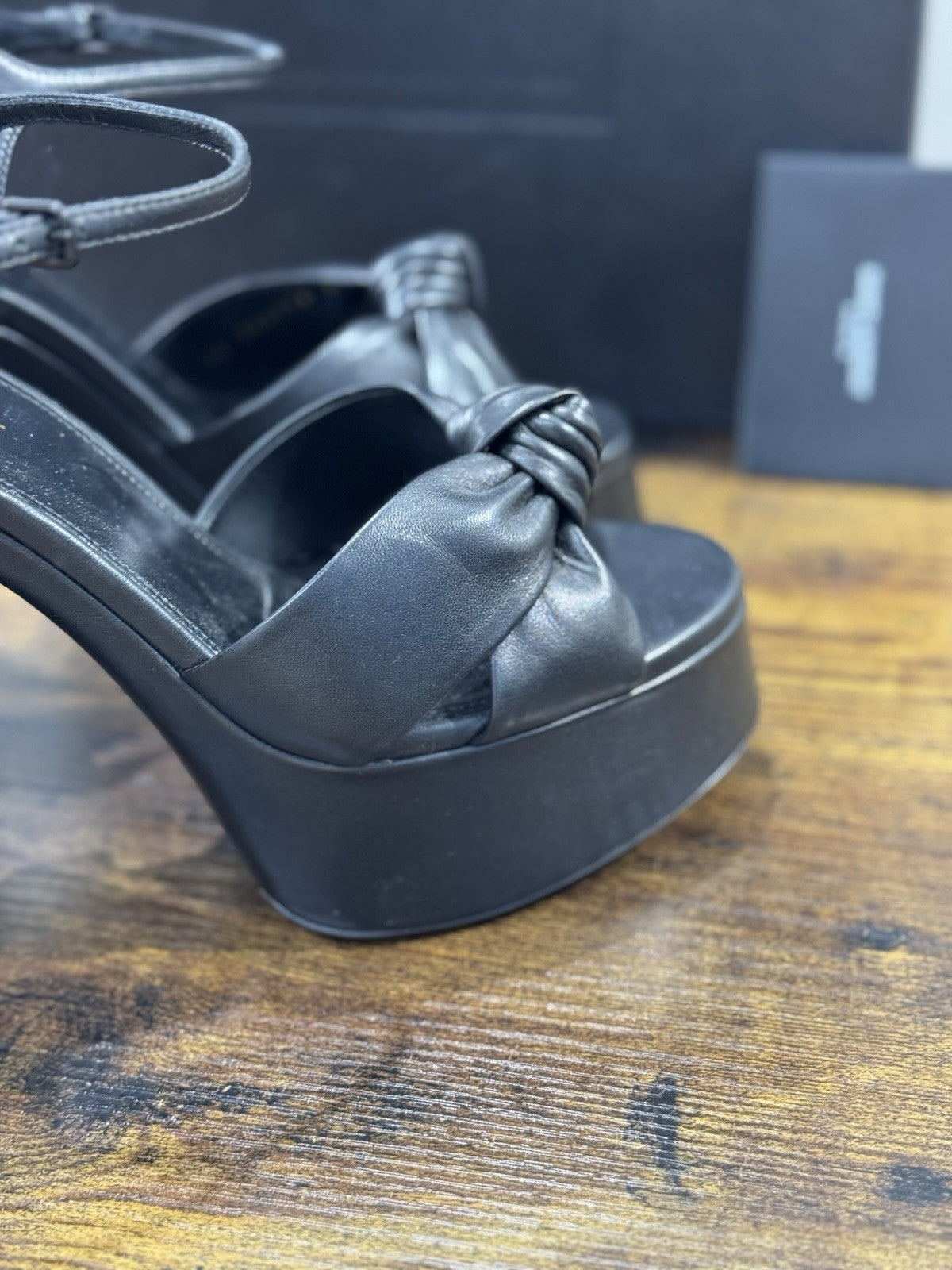 Saint Laurent Node Sand Pelle    Nero Donna  Luxury Saint Laurent Donna 39.5
