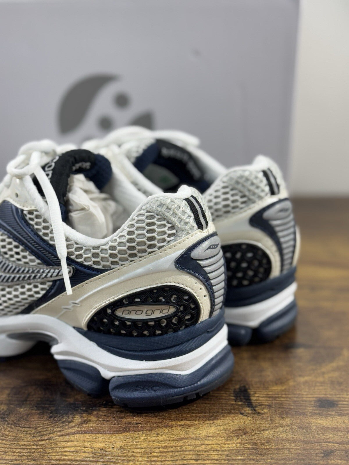 Saucony ProGrid Triumph 4  Sneaker Uomo     Casual Saucony White Navy 40.5