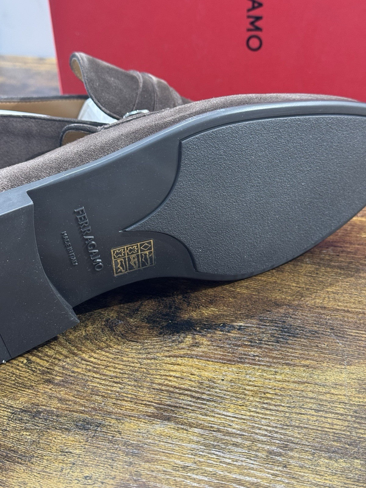 Salvatore Ferragamo Mocassino Desio Suede Marrone Luxury Ferragamo Uomo 41.5