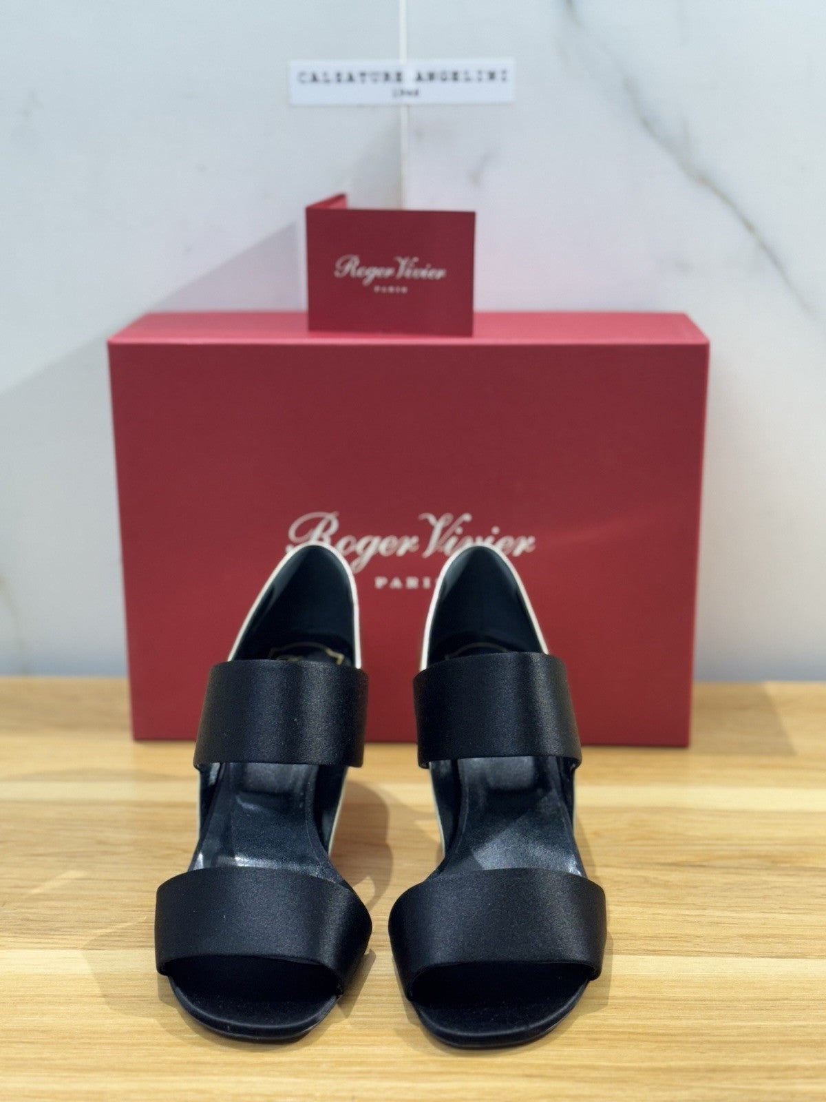 Roger Vivier Paris Sandalo Virgule Nero Oro Luxury Sandalo Donna 37
