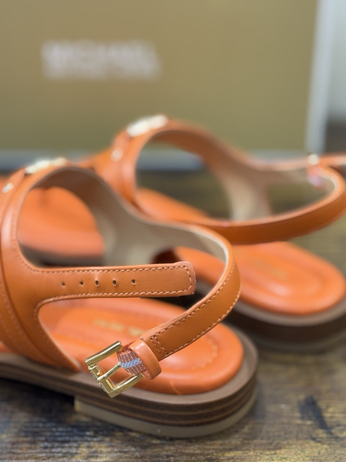Michael Kors Sandalo Mandy Thong Sandal  Pelle Arancio Donna 37
