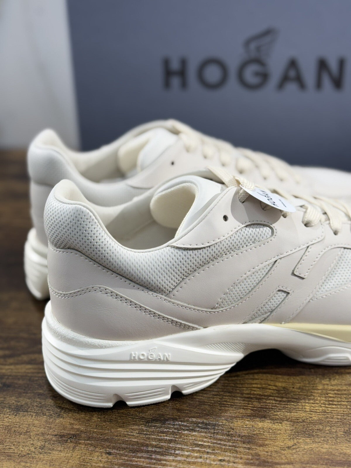 Hogan H665   sneaker Pelle Bianca   memory foam Luxury Hogan Men 41