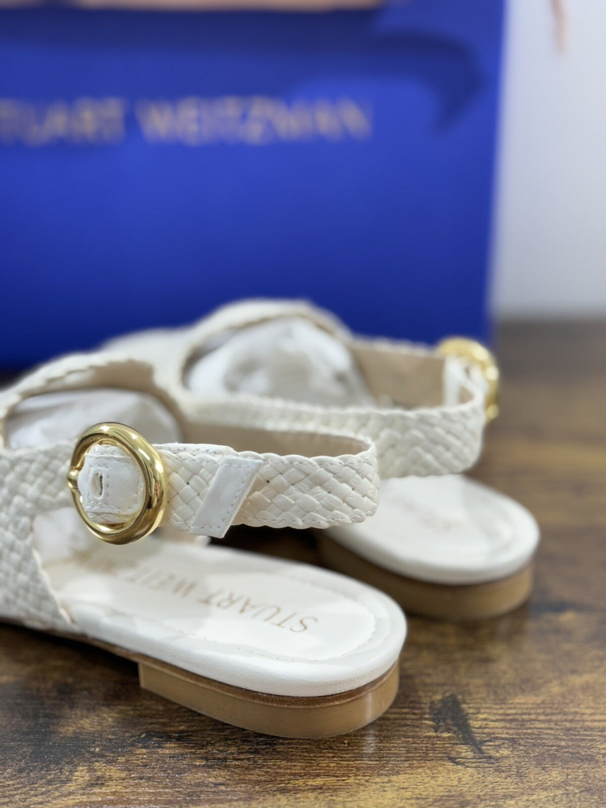 stuart weitzman Wovette Flat Sandal Pelle  Bianca  Luxury Woman Shoes  36.5
